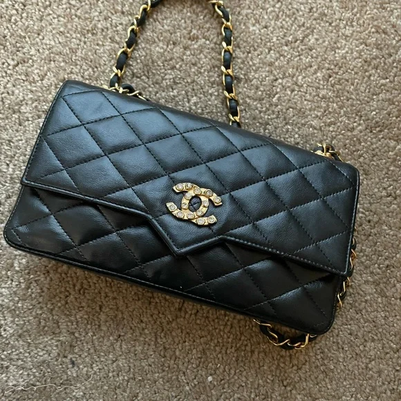 Chanel Vintage Lambskin Crystal Flap - Picture 3 of 12